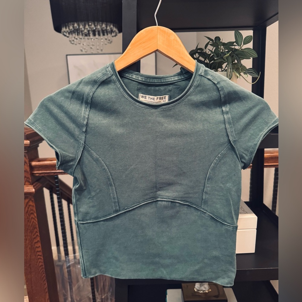 💚New! Small Free People The Protagonist Tee Shirt Top cropped cap sleeve Women - Picture 2 of 4